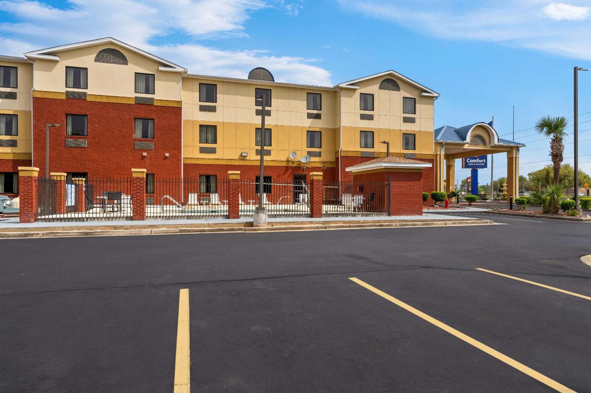 Comfort Inn & Suites Chipley I-10 Exteriör bild